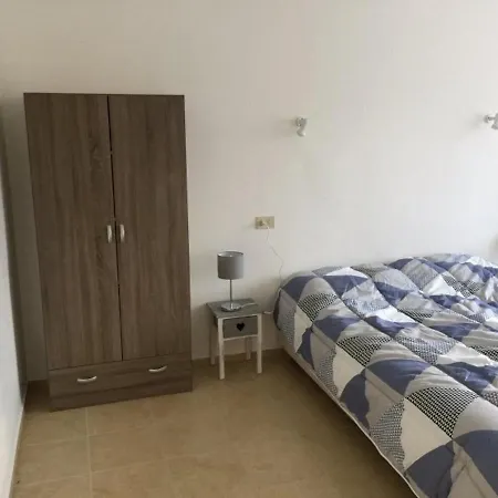 F2 Avec Terrasse Et Parking, Proche Cures Et Centre-ville - Amelie-les-bains - Fr-1-703-142