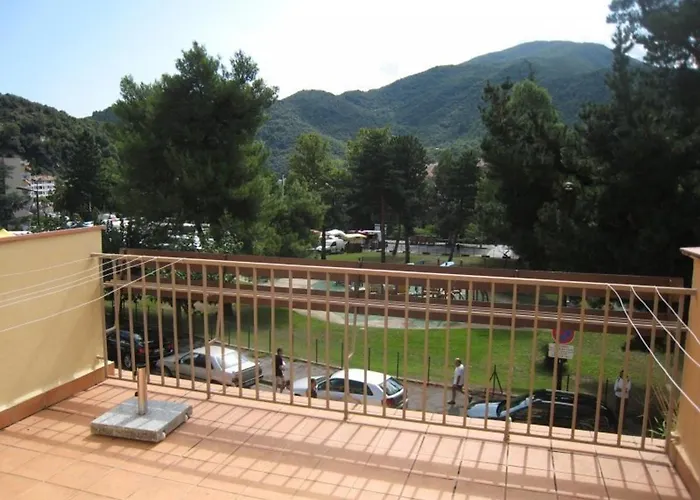 F2 Avec Terrasse Et Parking, Animaux Admis - Amelie-les-bains - Fr-1-703-142 Amélie-les-Bains-Palalda